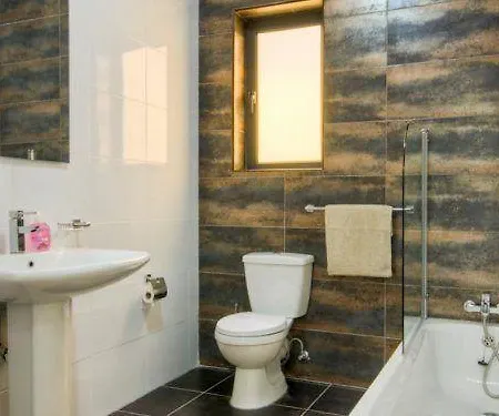 Water's Edge アパート